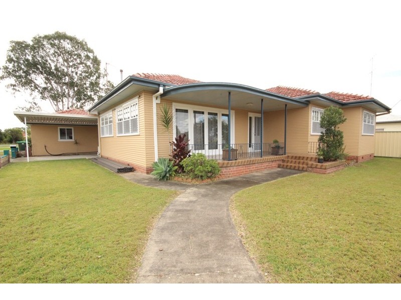 43 Chatham Avenue, Taree NSW 2430