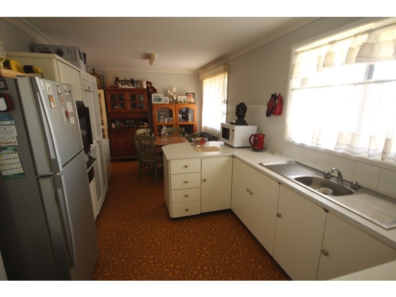 1 Hillcrest Close, Taree NSW 2430