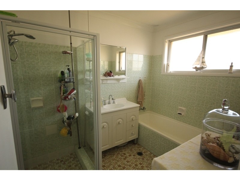1 Hillcrest Close, Taree NSW 2430