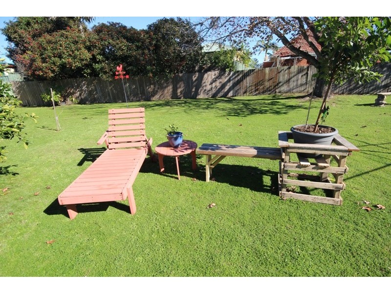1 Hillcrest Close, Taree NSW 2430