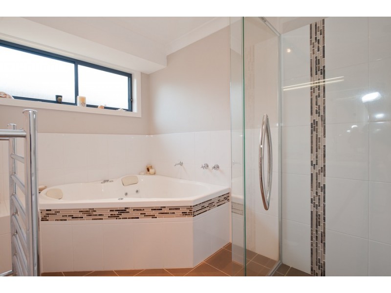 4a Allumba Close, Taree NSW 2430