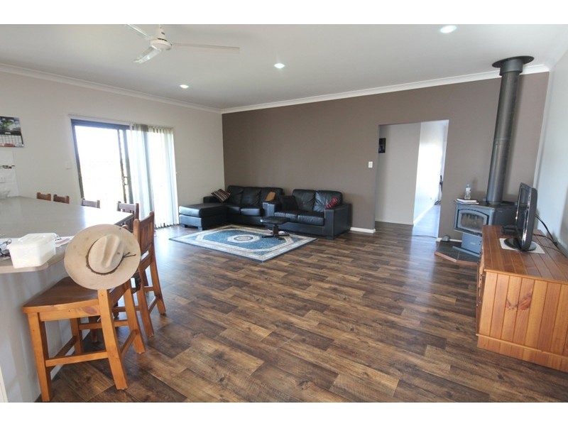 15 Old Bridge Road, Jones Island NSW 2430