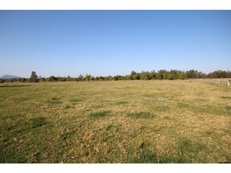 15 Old Bridge Road, Jones Island NSW 2430