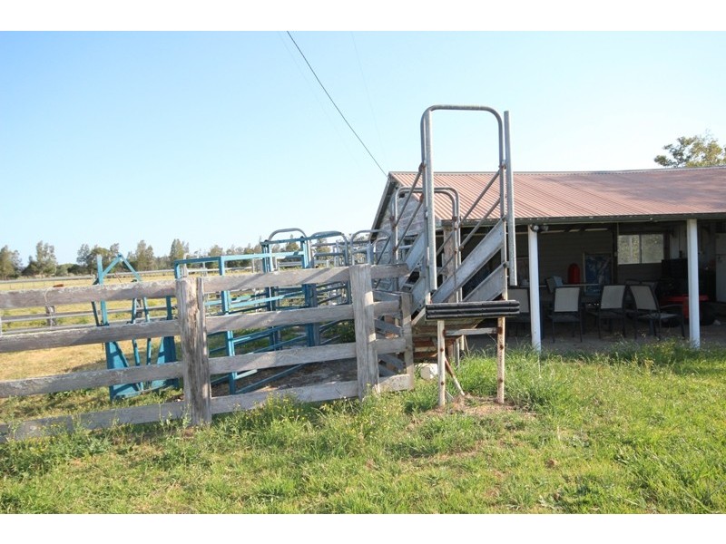15 Old Bridge Road, Jones Island NSW 2430
