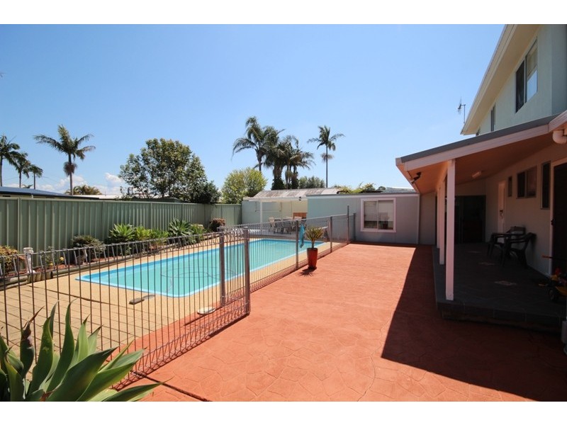 17 Dolphin Avenue, Taree NSW 2430