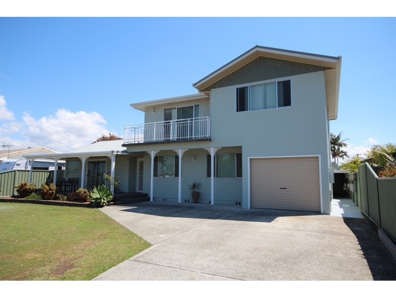 17 Dolphin Avenue, Taree NSW 2430