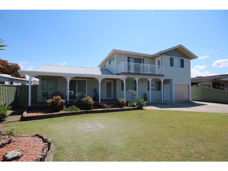 17 Dolphin Avenue, Taree NSW 2430