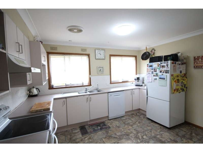 8 Gleeson Crescent, Taree NSW 2430