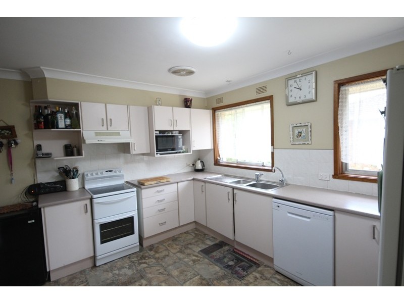 8 Gleeson Crescent, Taree NSW 2430