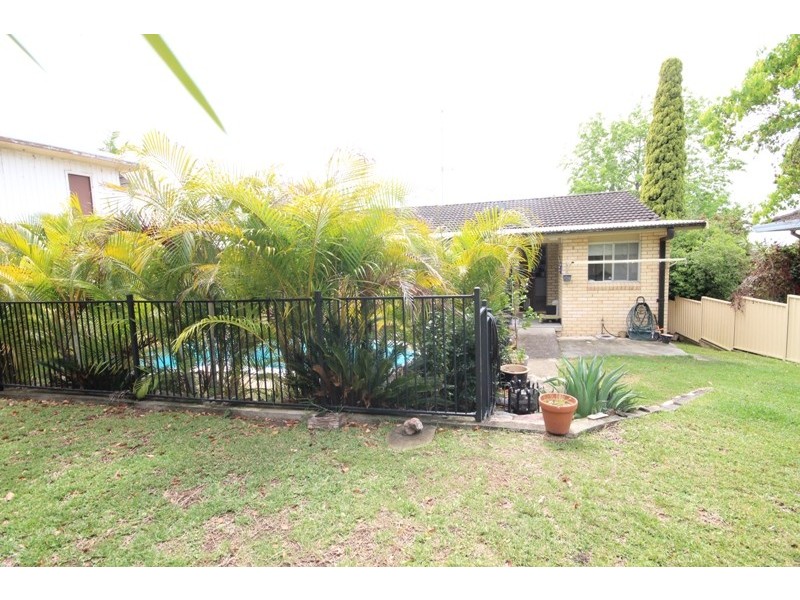 8 Gleeson Crescent, Taree NSW 2430