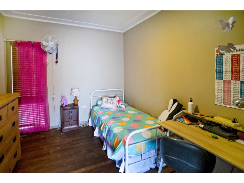 8 McLaughlin Avenue, Taree NSW 2430