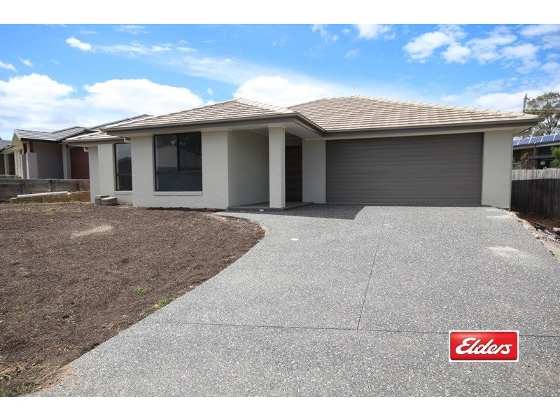 5 Stirling Place, Taree NSW 2430