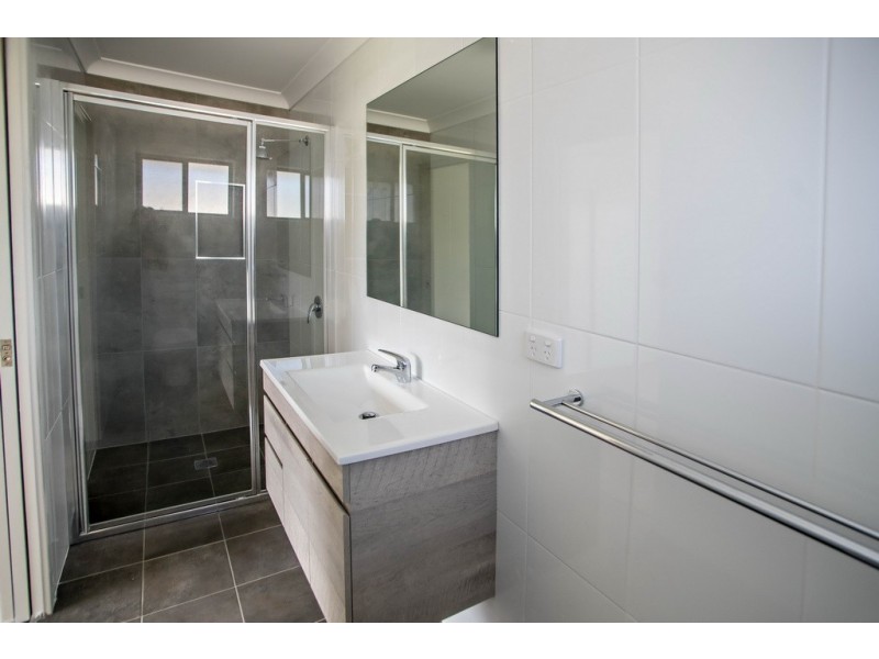 2 / 93 Wingham Road, Taree NSW 2430