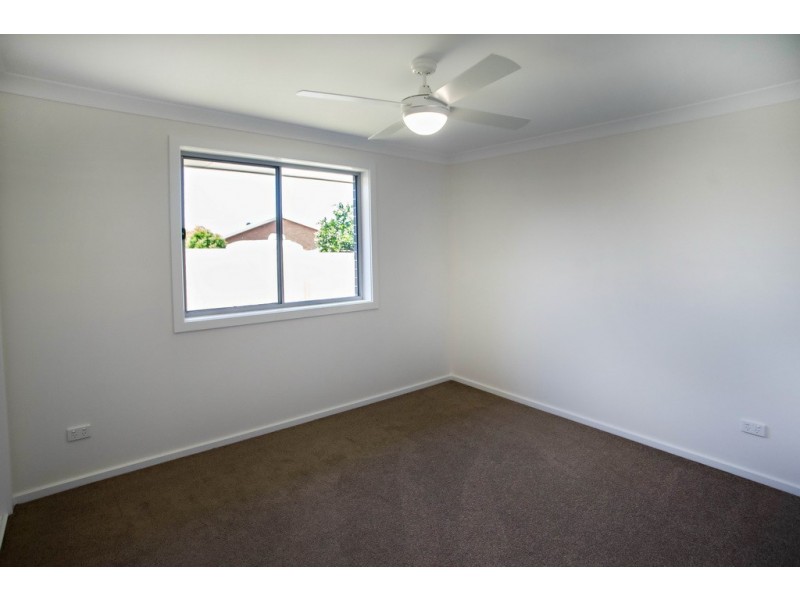 2 / 93 Wingham Road, Taree NSW 2430