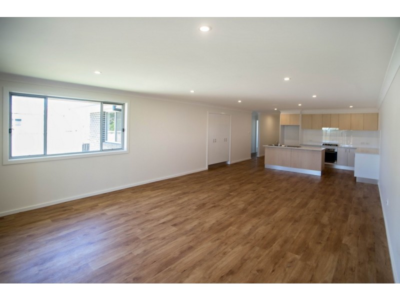 2 / 93 Wingham Road, Taree NSW 2430