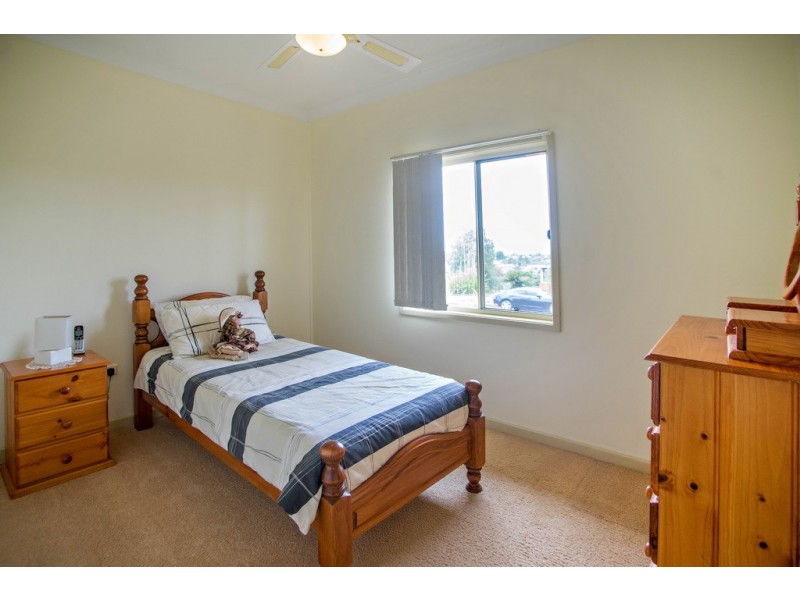 6 McLennan Street, Taree NSW 2430
