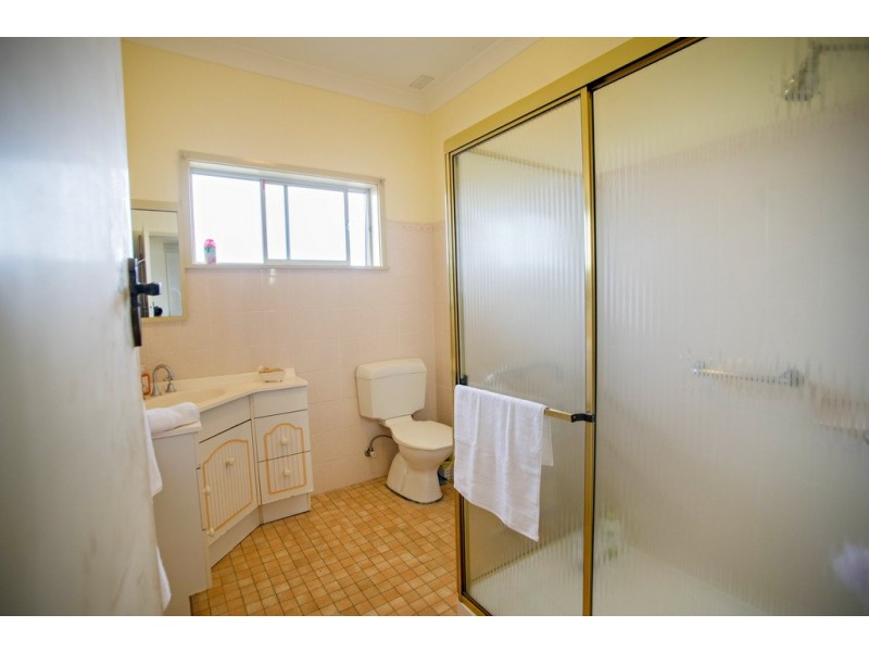 6 McLennan Street, Taree NSW 2430