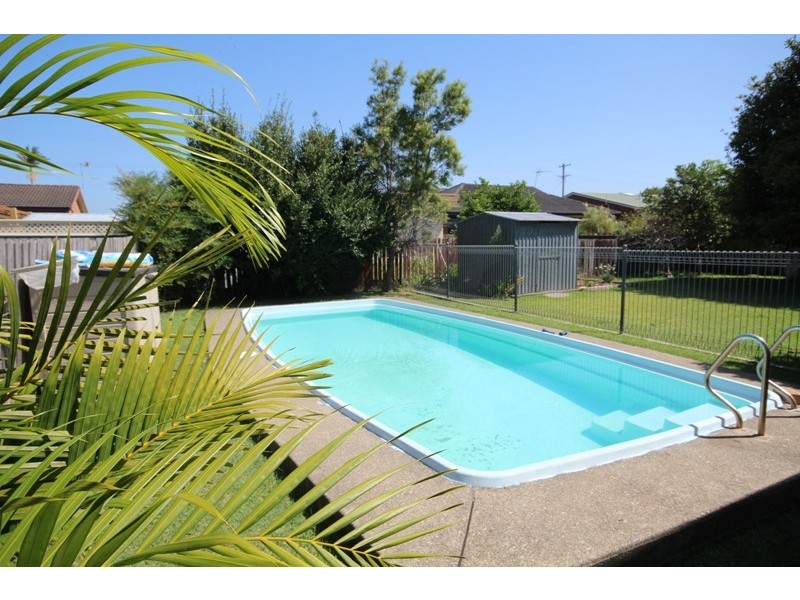 4 Kolonga Place, Cundletown NSW 2430