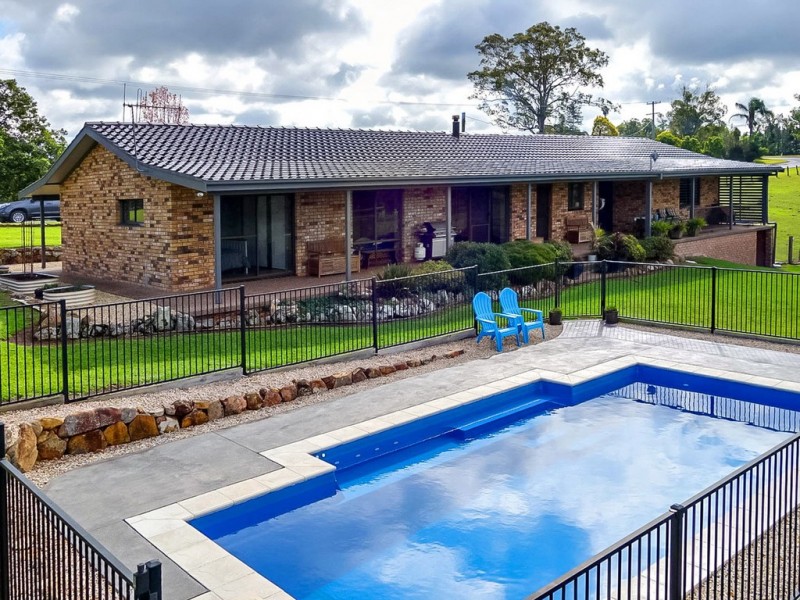 8 The Cedars Drive, Wingham NSW 2429