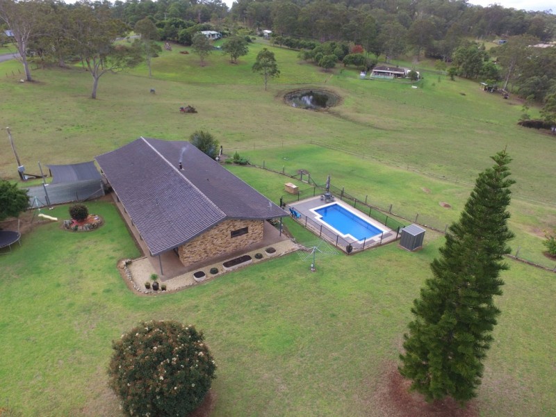 8 The Cedars Drive, Wingham NSW 2429