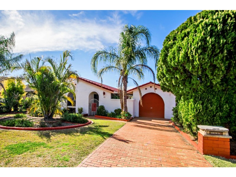 10 Battinga Close, Taree NSW 2430