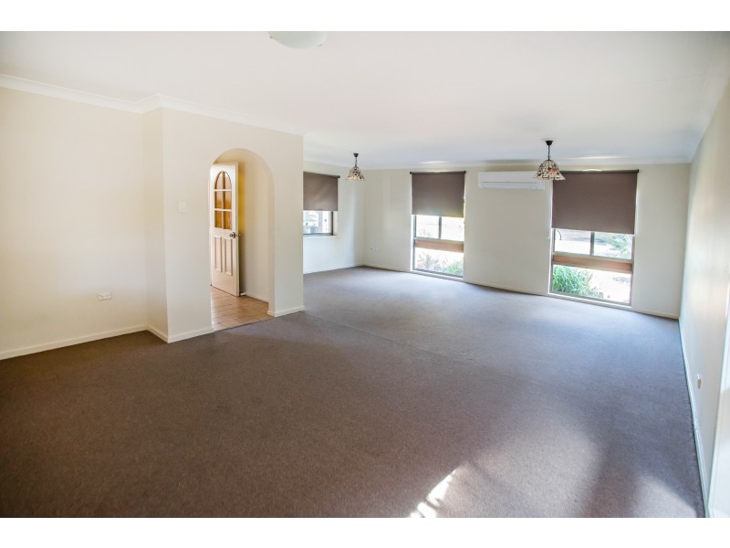 10 Battinga Close, Taree NSW 2430