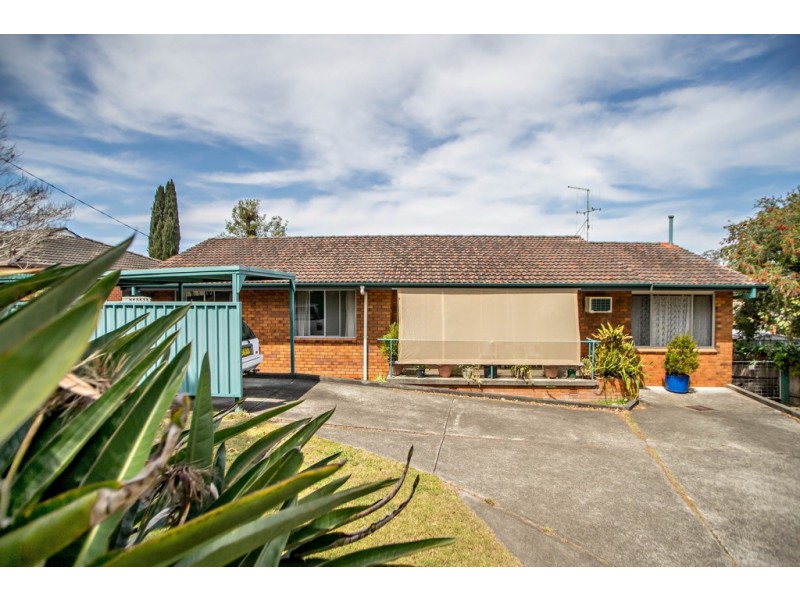 2 Henry Flett Street, Taree NSW 2430