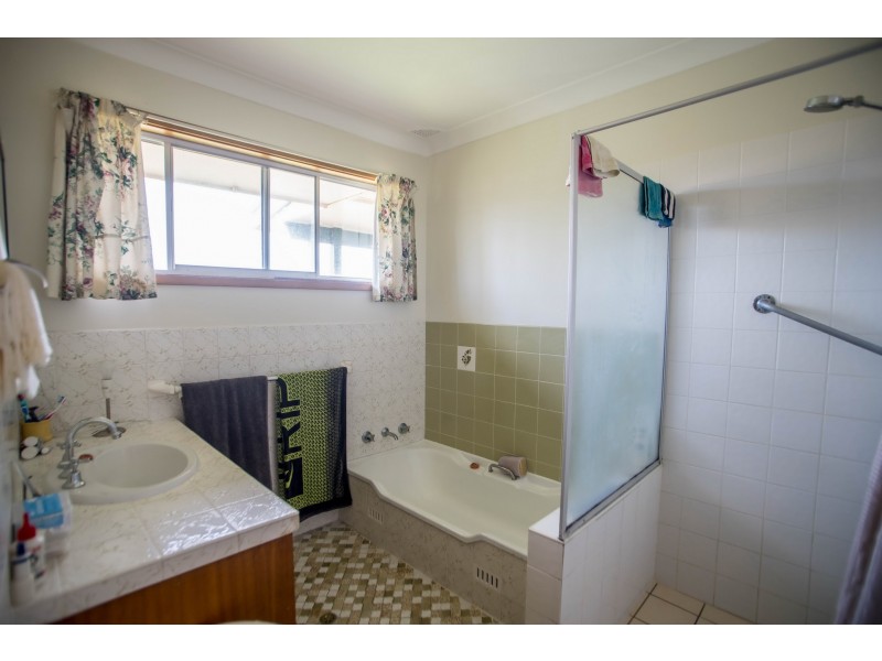 2 Henry Flett Street, Taree NSW 2430