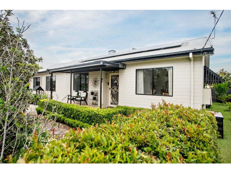 8 Lyndhurst Street, Taree NSW 2430