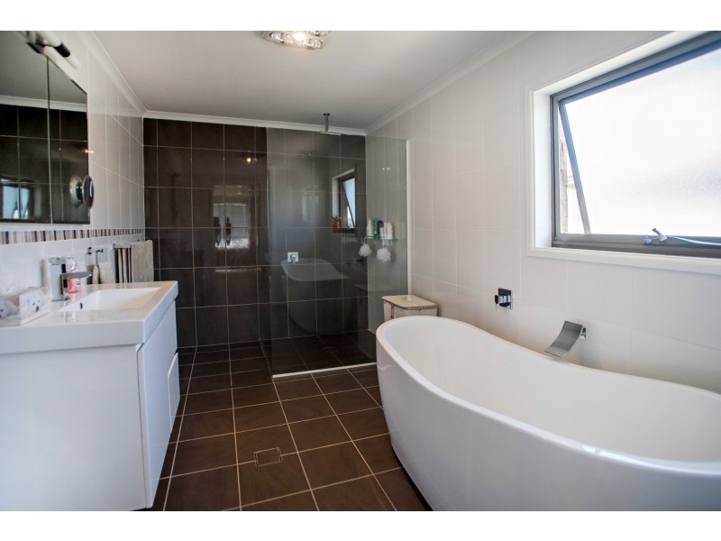 72 Murray Road, Wingham NSW 2429