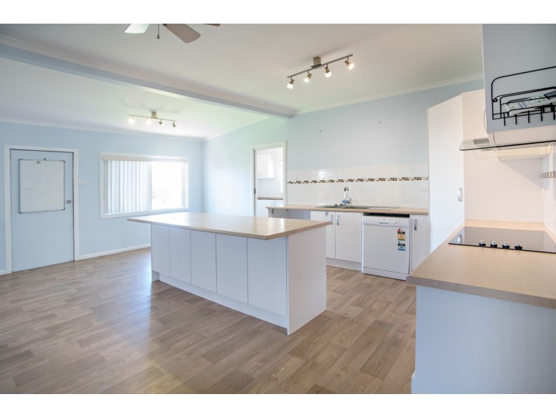 31 Georges Lane, Taree NSW 2430
