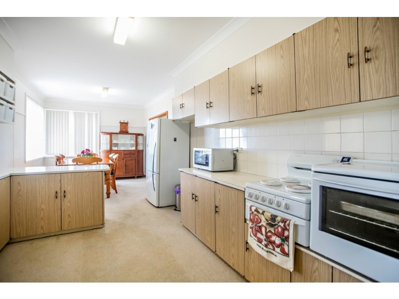 8 Hibiscus Close, Taree NSW 2430