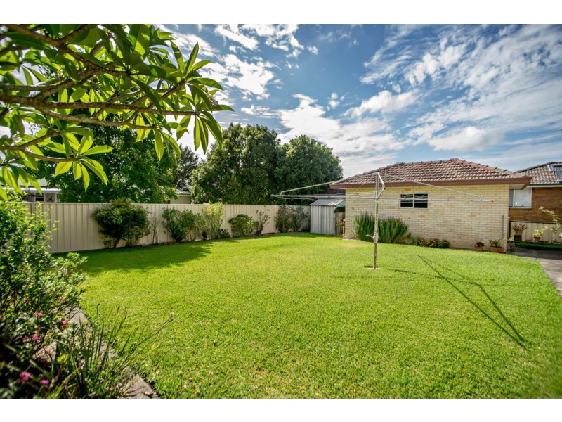 8 Hibiscus Close, Taree NSW 2430