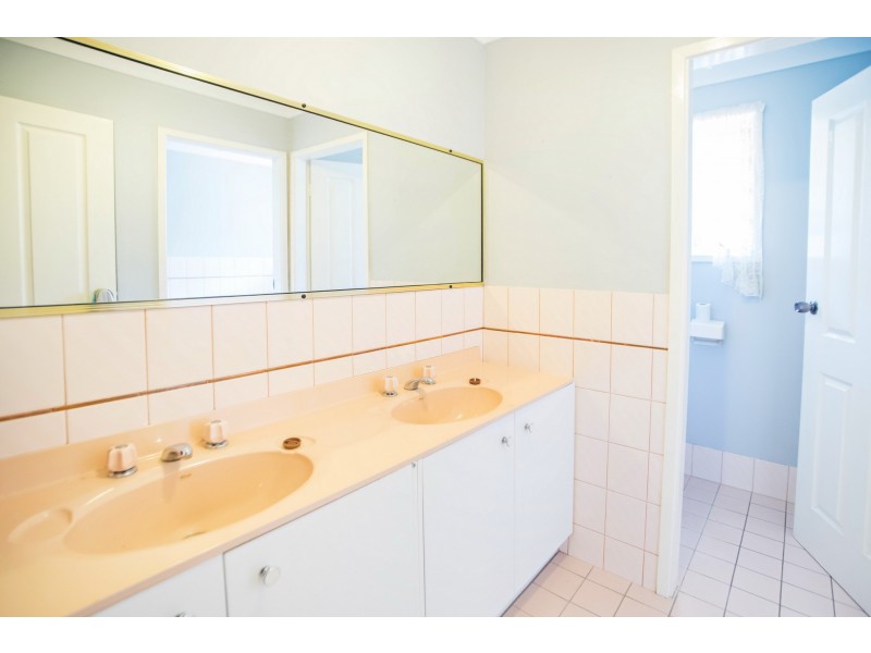 1 Sorrento Place, Taree NSW 2430