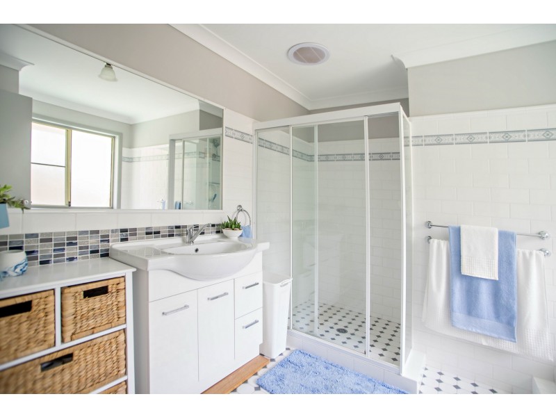 21 Willunga Close, Taree NSW 2430