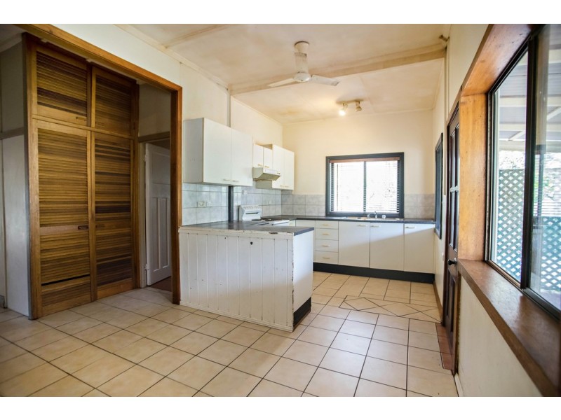102-104 Old Bar Road, Old Bar NSW 2430