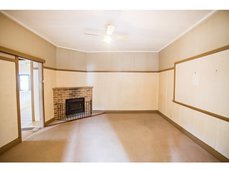 102-104 Old Bar Road, Old Bar NSW 2430