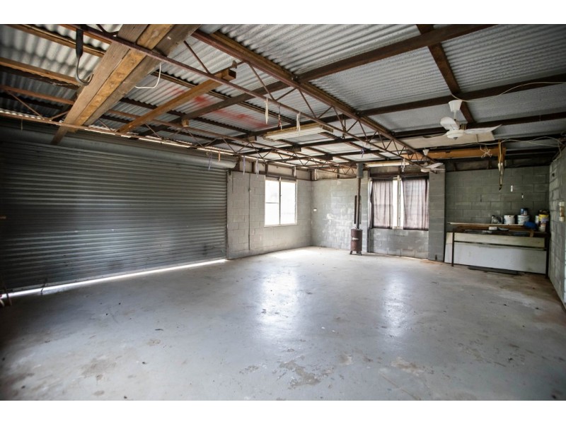 102-104 Old Bar Road, Old Bar NSW 2430