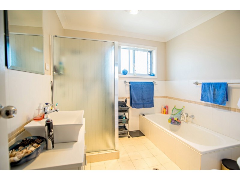 18 Tristania Crescent, Taree NSW 2430