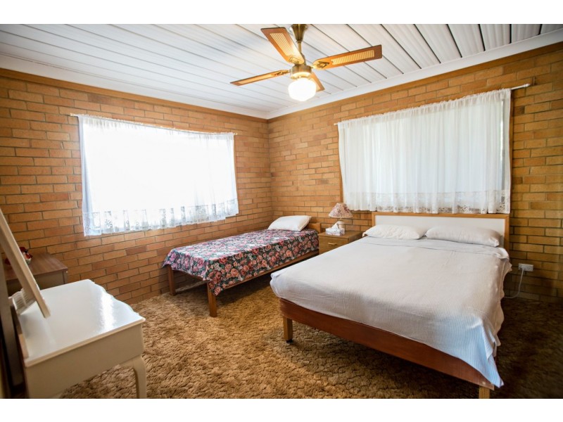 227 Beach Street, Harrington NSW 2427