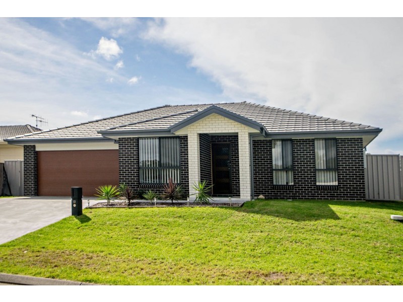 10 Pyrus Drive, Taree NSW 2430