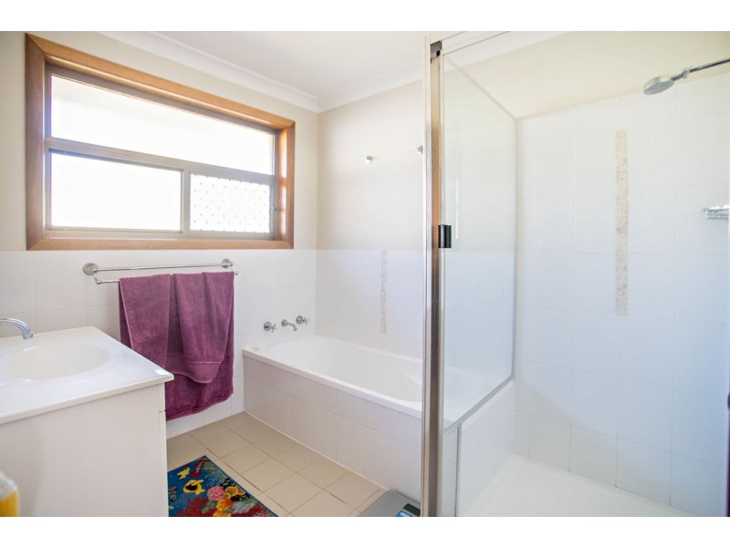 43 Amaroo Drive, Taree NSW 2430