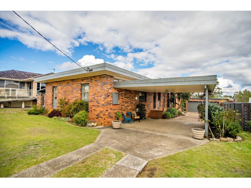 15 McLennan Street, Taree NSW 2430
