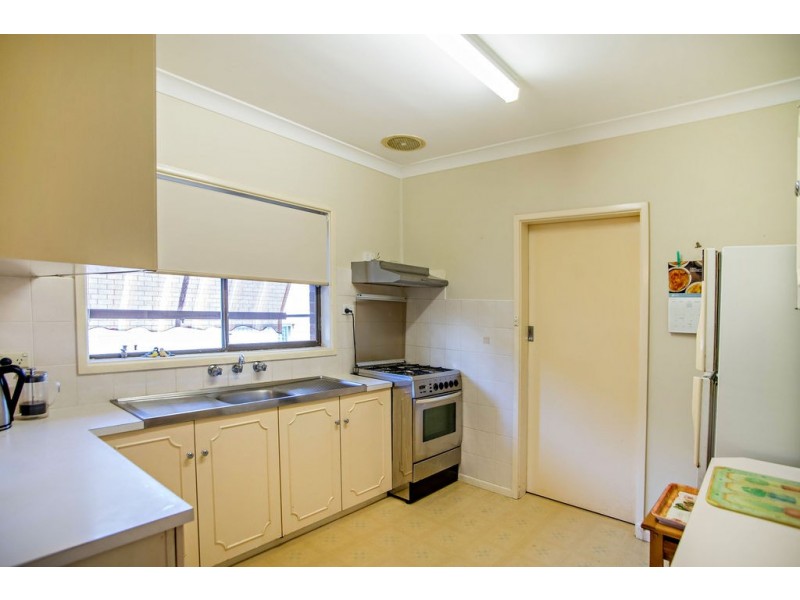 15 McLennan Street, Taree NSW 2430