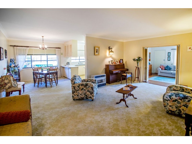 15 McLennan Street, Taree NSW 2430