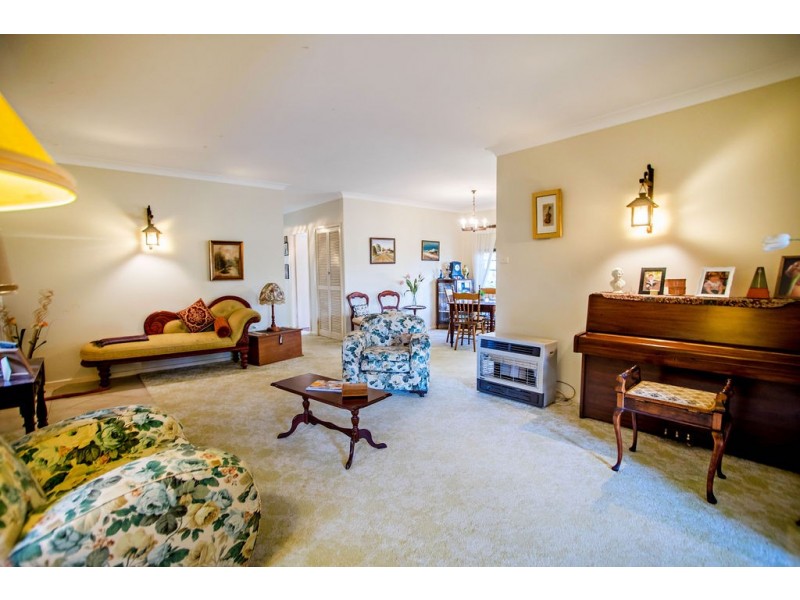 15 McLennan Street, Taree NSW 2430