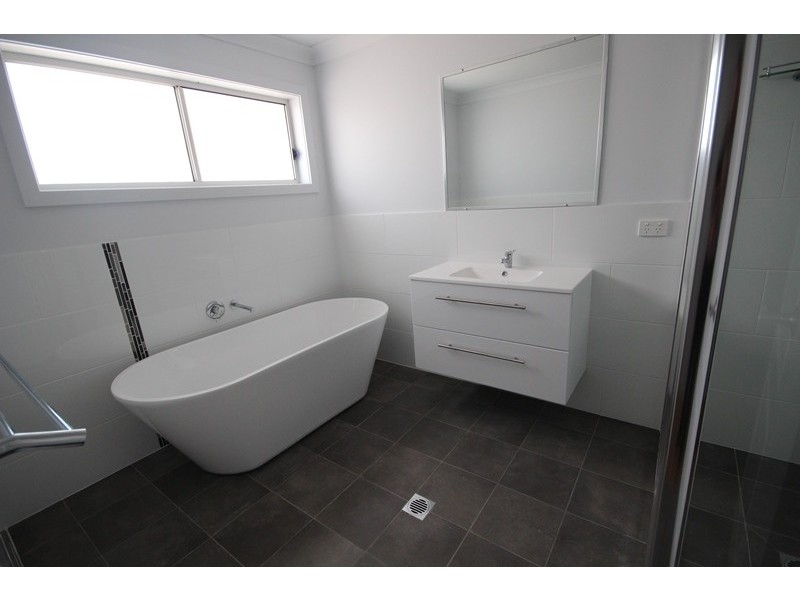 1 and 2 / 3 Hereford Close, Wingham NSW 2429