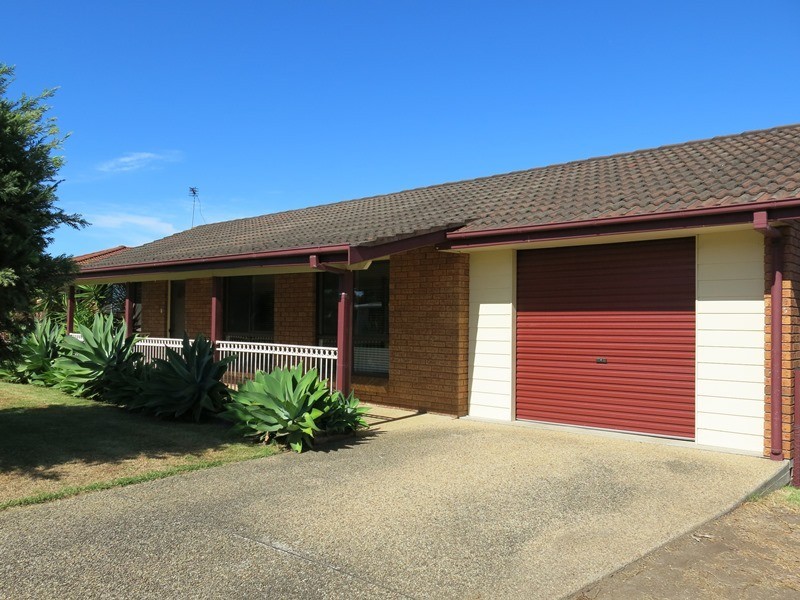 24 Bangalow Place, Taree NSW 2430
