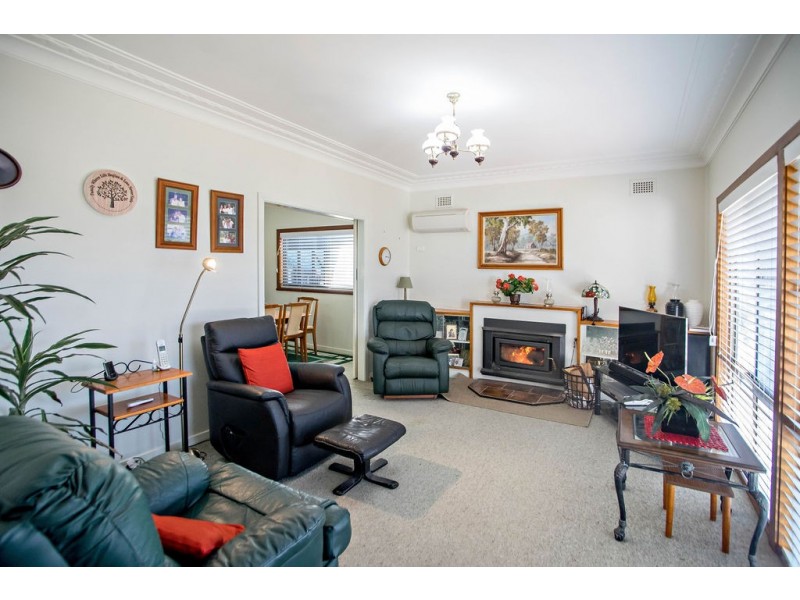 53 Edinburgh Drive, Taree NSW 2430