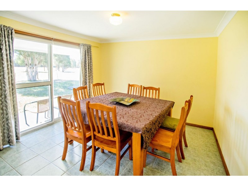 5 Redbank Road, Old Bar NSW 2430